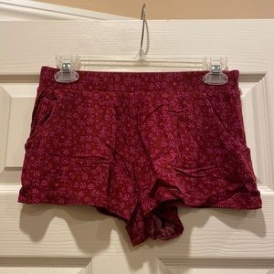 Full Tilt 100% rayon print shorts with two front pockets